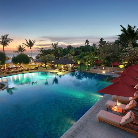 Bali Niksoma Boutique Beach Resort Legian Exteriör bild The pool at the resort