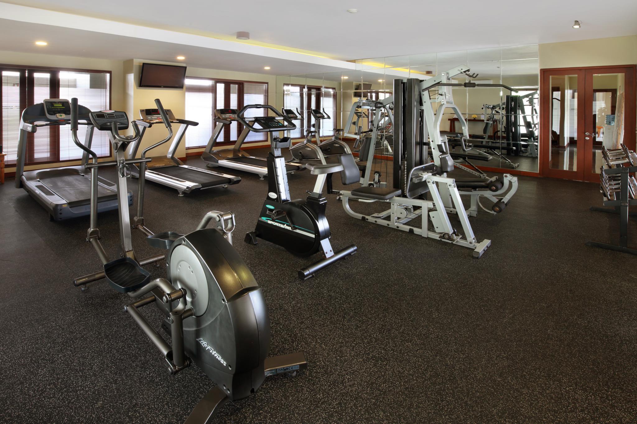 Bali Niksoma Boutique Beach Resort Legian Exteriör bild A gym at a hotel