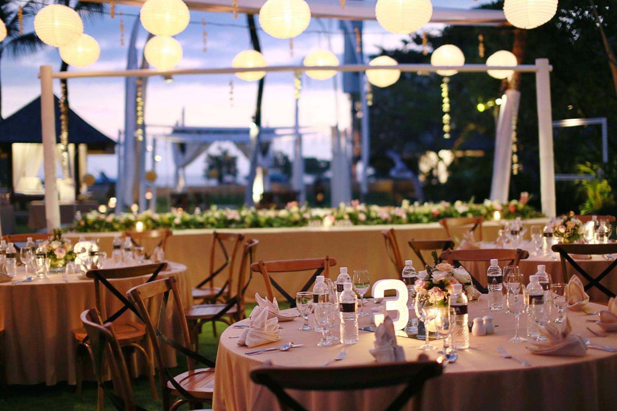 Bali Niksoma Boutique Beach Resort Legian Exteriör bild A wedding reception